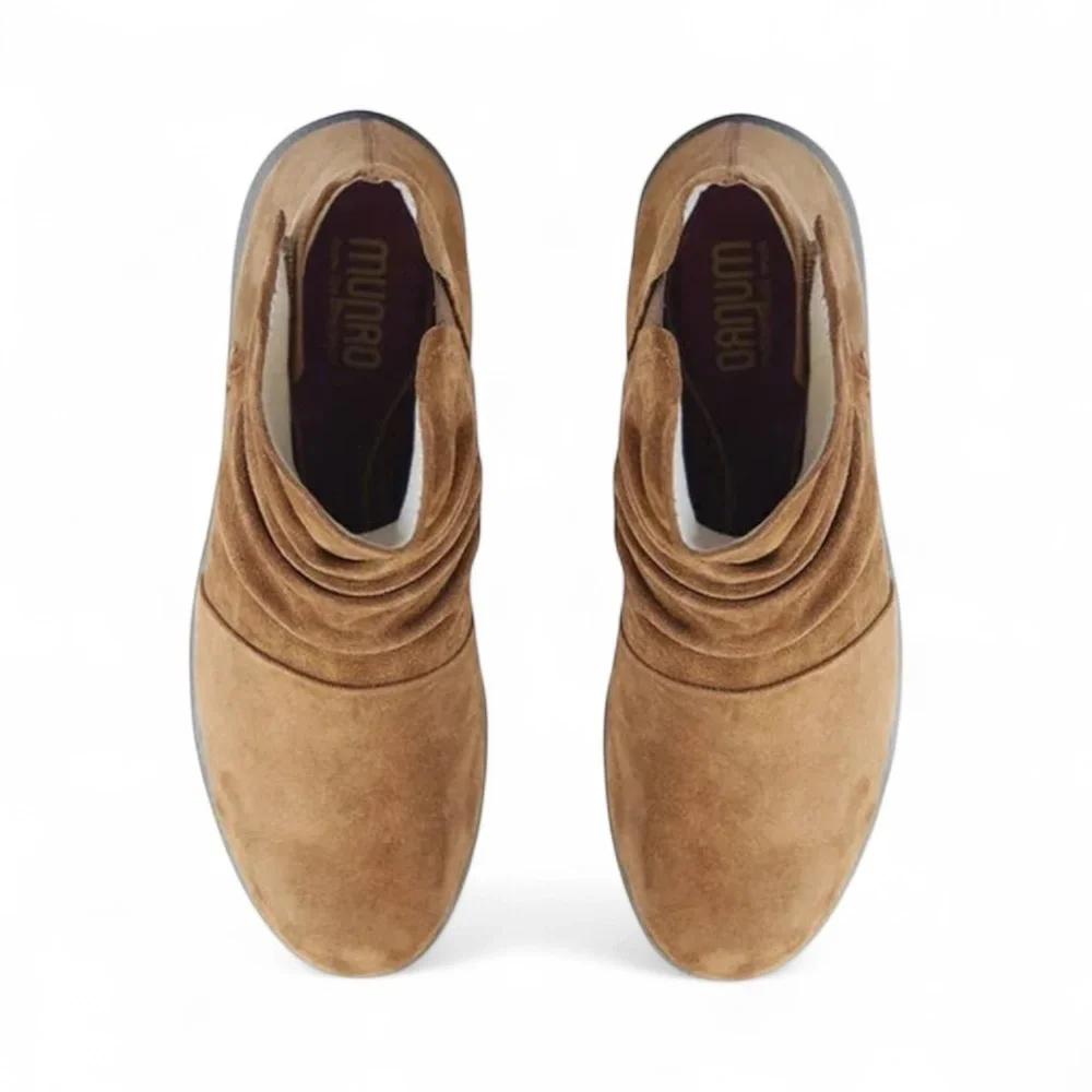 Munro Water Resistant Scout Bootie in brown suede NWOB - Picture 3 of 10